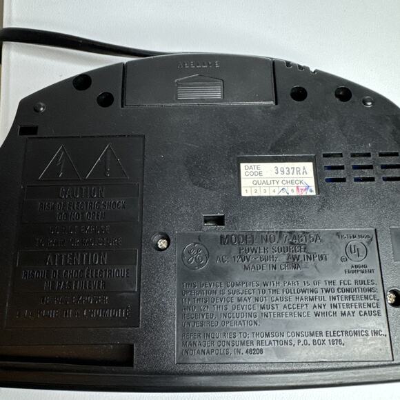 General Electric GE Model 7-4815A Digital Alarm Clock AM/FM Radio Tested Working - Picture 2 of 4